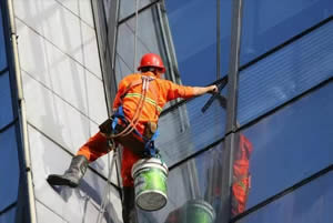 贵阳蜘蛛人幕墙清洗